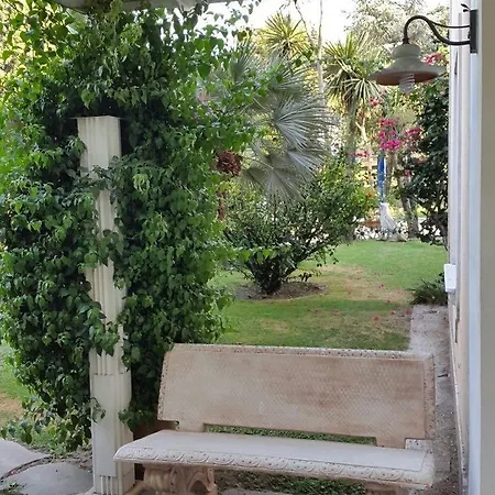 فندق Mediterraneo كواليانو